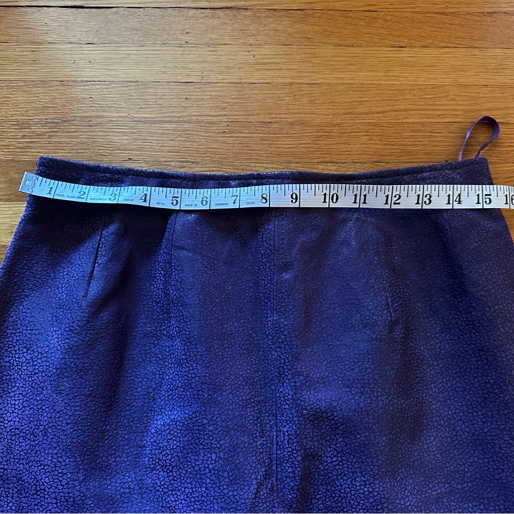 Vintage W by Wilson’s Purple Textured Midi Leather Skirt, Size 14 - Picture 4 of 9
